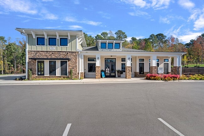 Building Photo - Hawthorne at Traditions