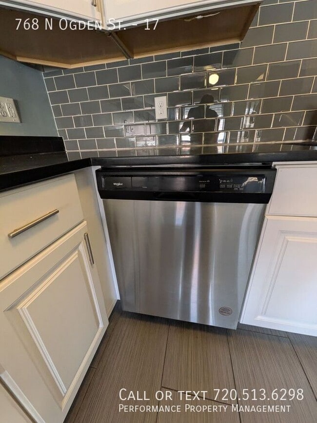 Building Photo - 768 N Ogden St