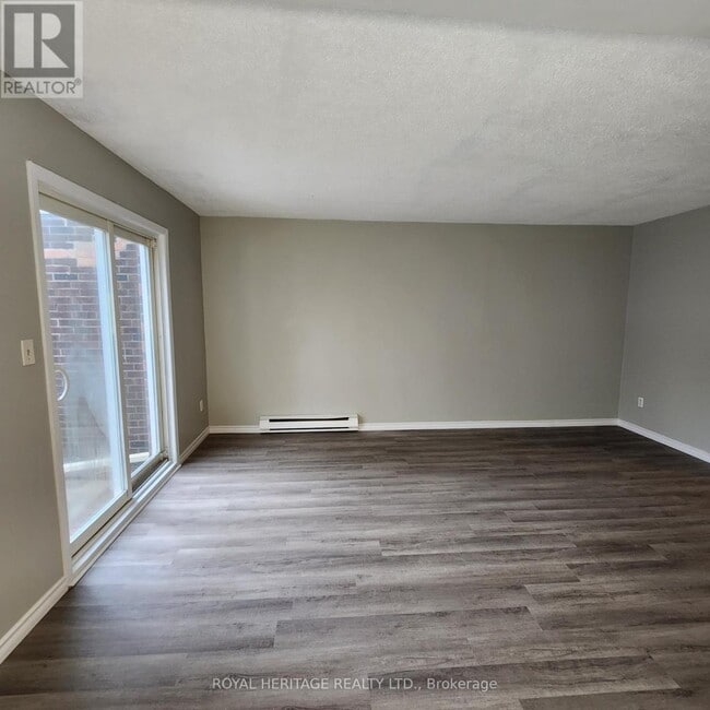 Building Photo - 725 Cricklewood Dr