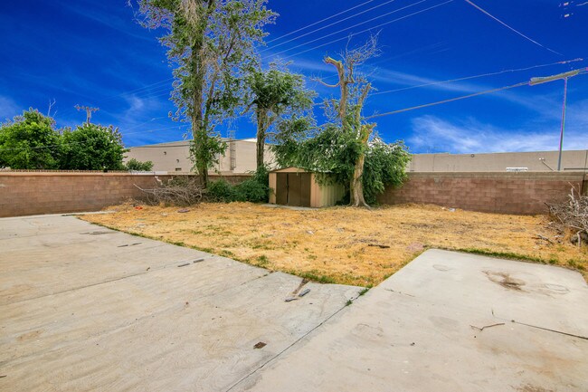 Building Photo - 44309 Heaton Ave