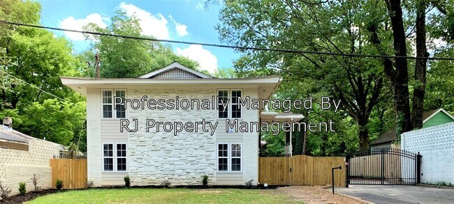 Building Photo - 216 N Hollywood St