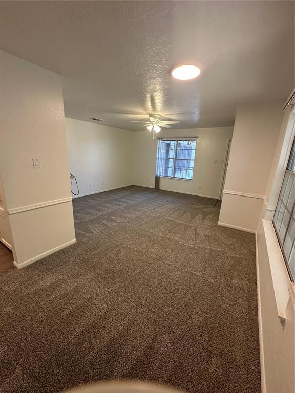 Building Photo - 709 Skylark Rd