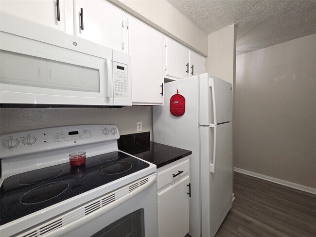 Foto del edificio - 801 River Rd