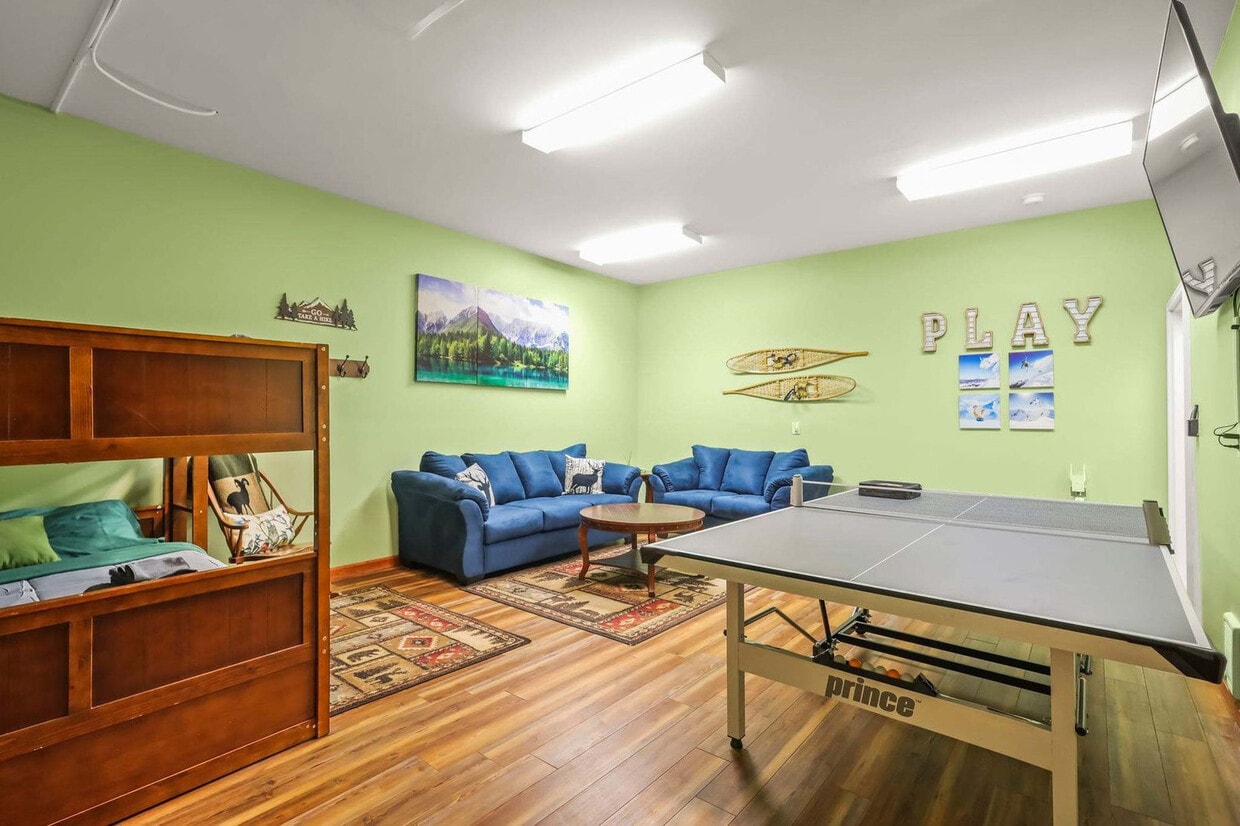Foto principal - 217 Lake Rd