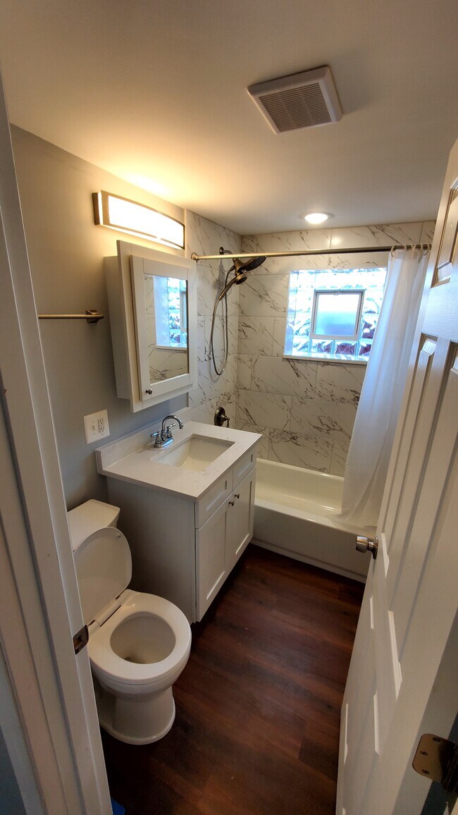 8608 47th St Unit 1N GD, Lyons, IL 60534 8608 47th St Lyons, IL