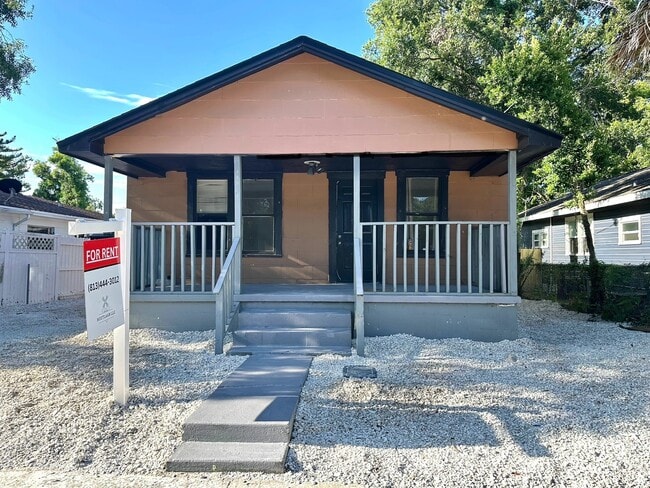 Building Photo - 3107 E 29th Ave