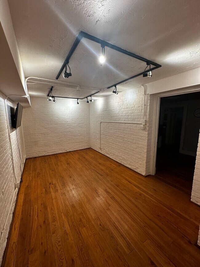 1er dormitorio - 2572 N Prospect Ave