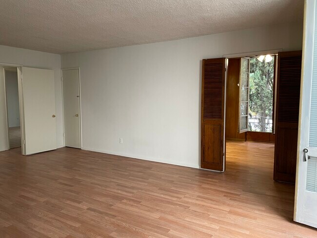 Foto del edificio - 712 N Adams St