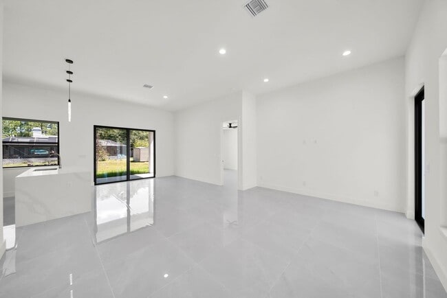 Building Photo - Be the first in occupy this 2025 constructed home in the city of North Port,FL! Qualify for a dep...