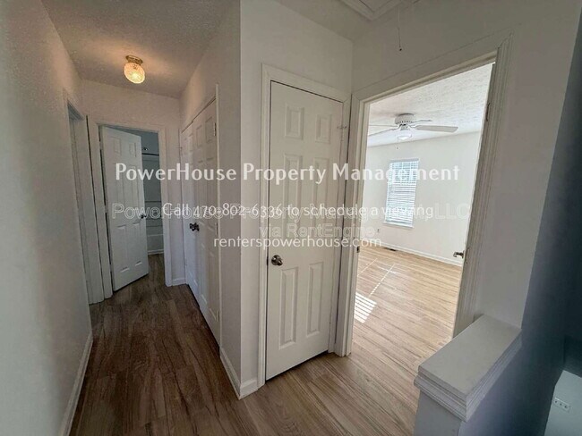 Foto del edificio - 3859 Meadow Creek Dr