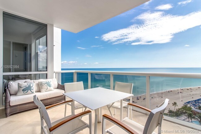 Foto del edificio - 18101 Collins Ave