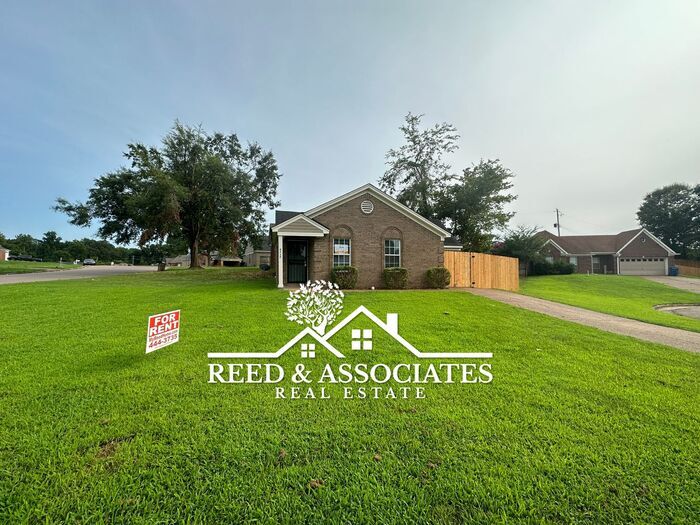 Conveniently Located Raleigh Home - Conveniently Located Raleigh Home