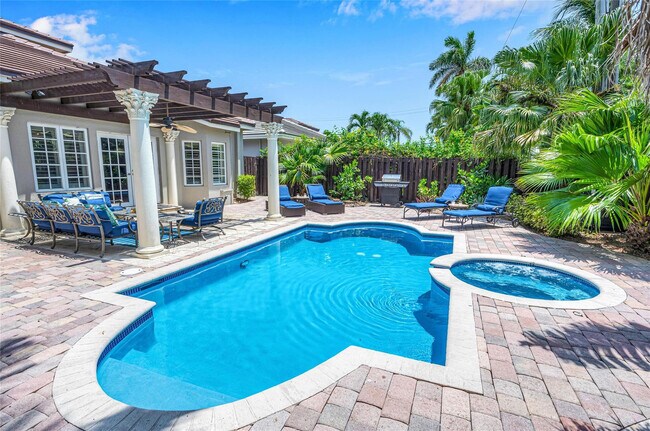 Foto del edificio - 3316 NE 16th St