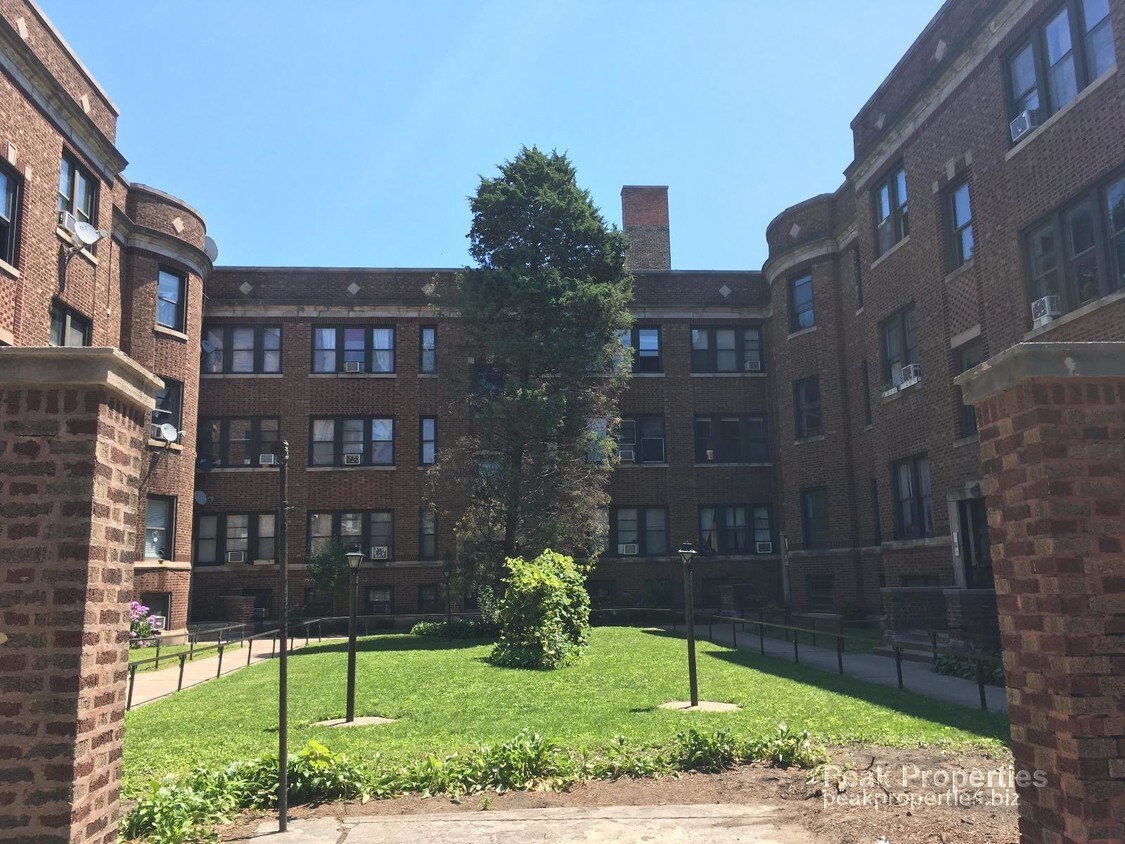 Primary Photo - 4627 S Ashland Ave