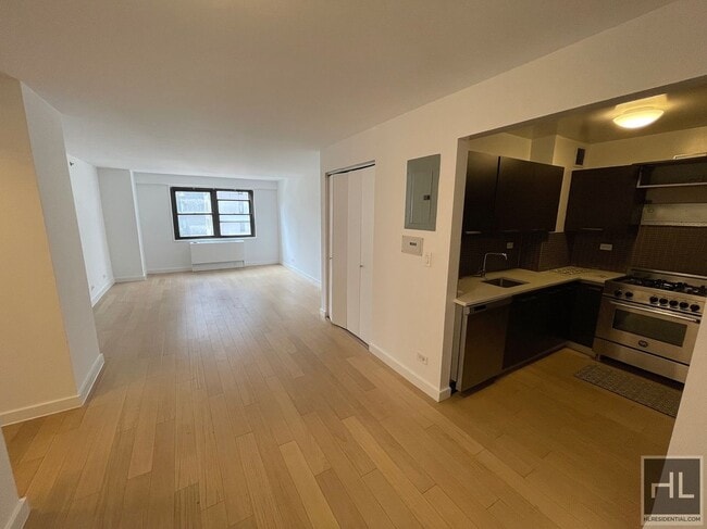 Building Photo - East 39th Street