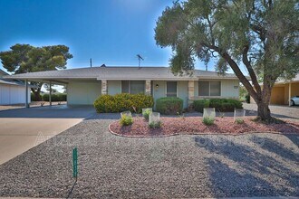 Building Photo - 11838 N Sun Valley Dr