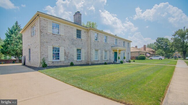 Building Photo - 6306 Dunaway Ct