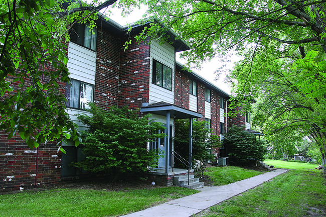 Building Photo - Southroads Apartments