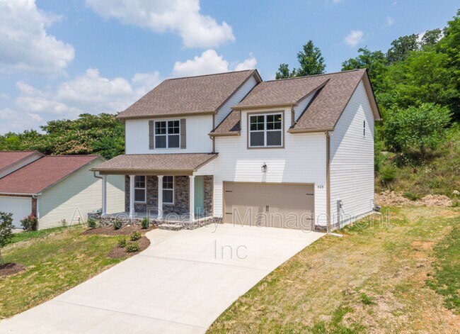 Foto del edificio - 628 Drakewood Rd