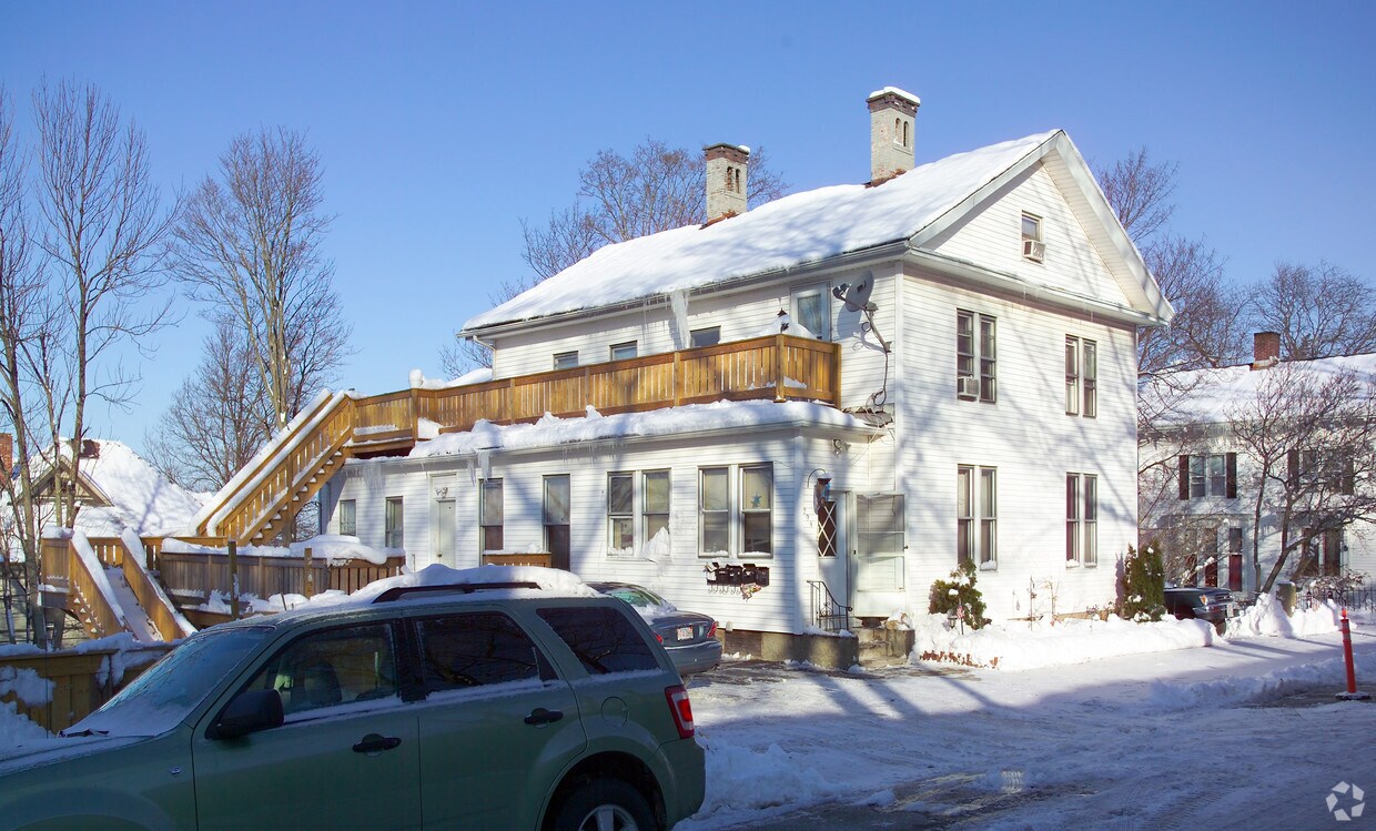 Building Photo - 294 June St