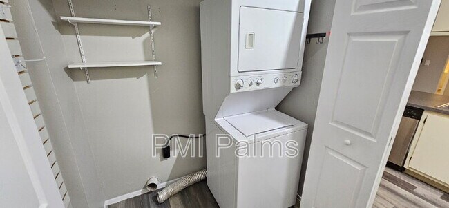 Foto del edificio - 604 Kenwick Cir