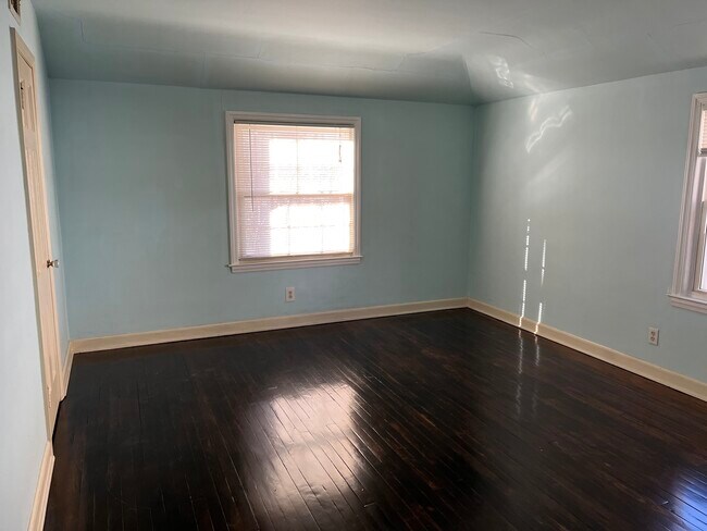 Foto del edificio - 4106 N Bartlett Ave