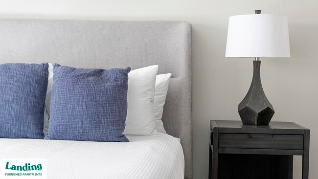 Building Photo - 3450 Manor Dr