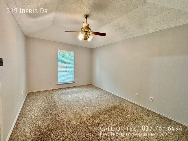 Building Photo - 319 Iberis Dr