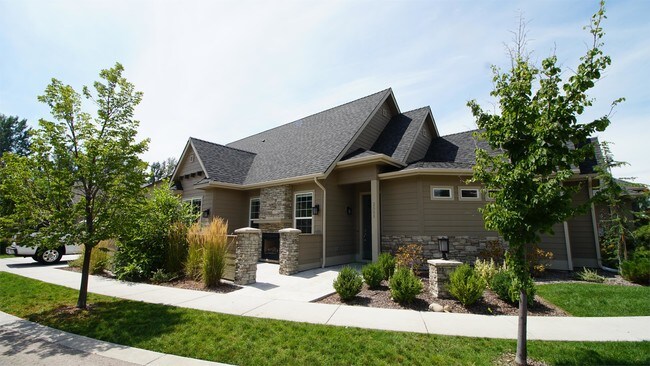 Building Photo - 2551 S Willow Grove Ln