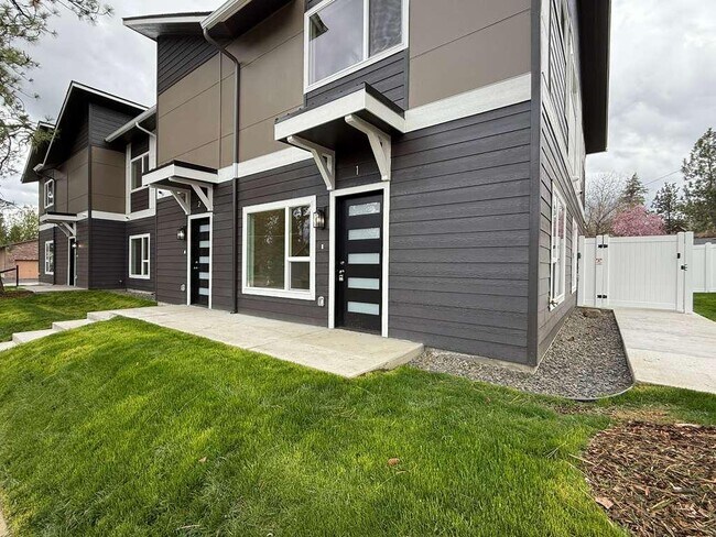 Foto del edificio - 3925 E 32nd Ave