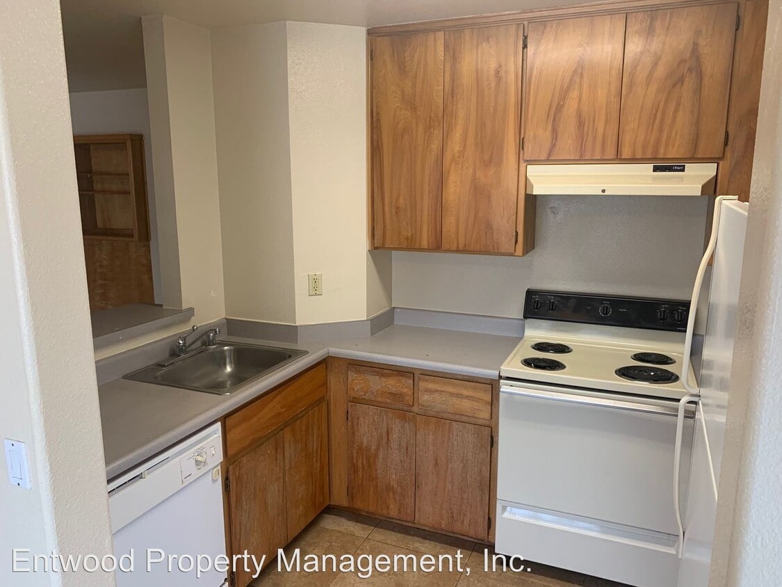 Foto del edificio - 1265 N Cedar St