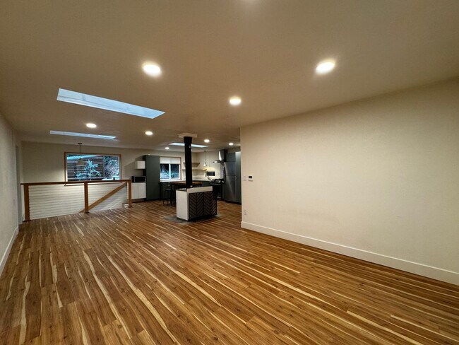 Building Photo - 1604 Square foot modern multi level home m...