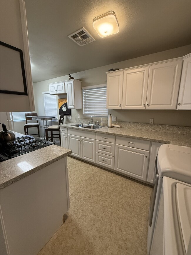 Building Photo - 2414 16th St