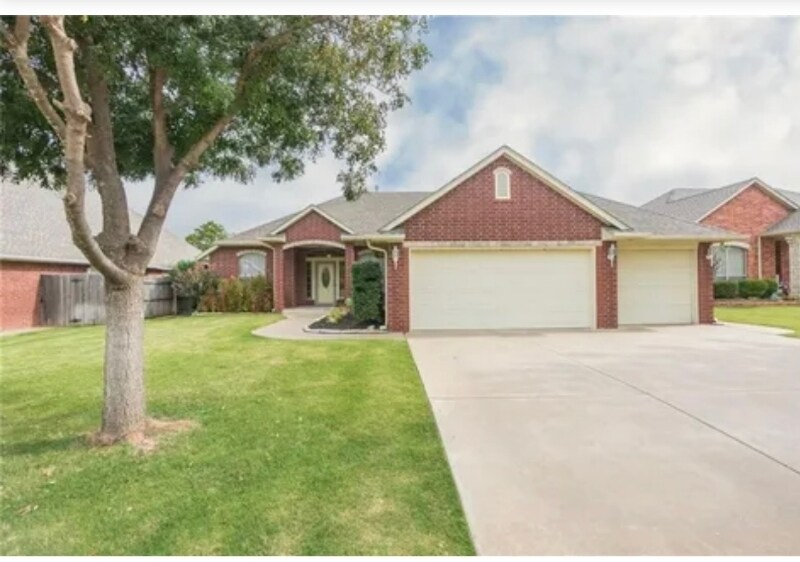 Photo - 121 SW 69th Ct (Oklahoma City, OK)