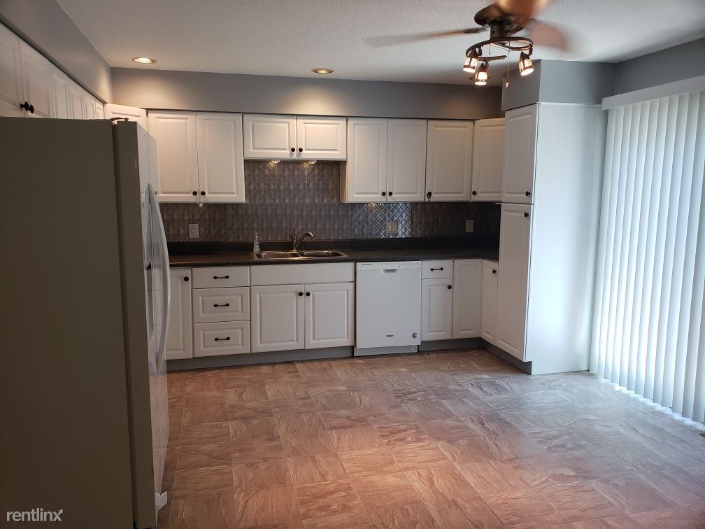 Foto principal - 2 br, 1.5 bath House - 8212 Shields Dr