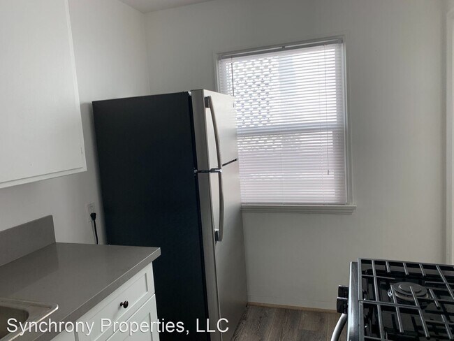 Foto del edificio - 433 E 3rd St