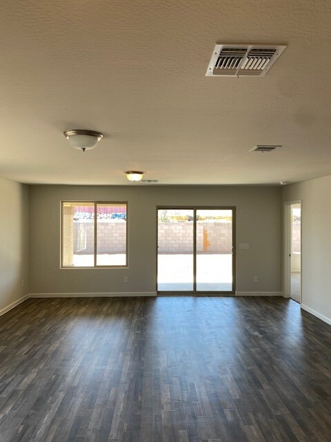 Foto del edificio - 797 S Silvercreek Ln