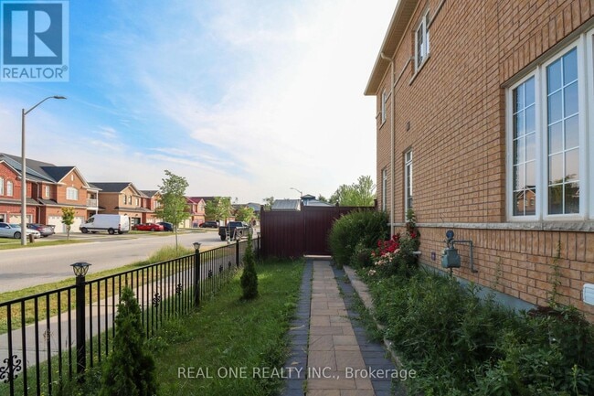 Building Photo - 4302 Trail Blazer Way