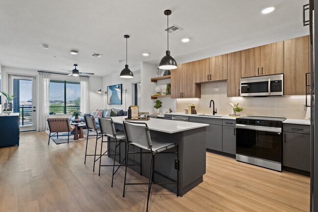 Building Photo - Lumara