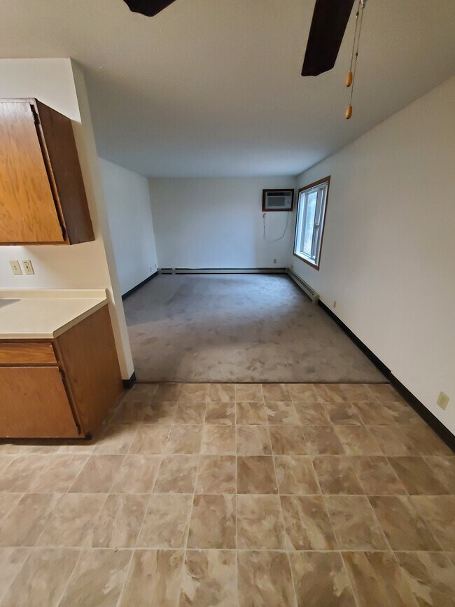 Comedor y sala de estar - 1120 Barrette St