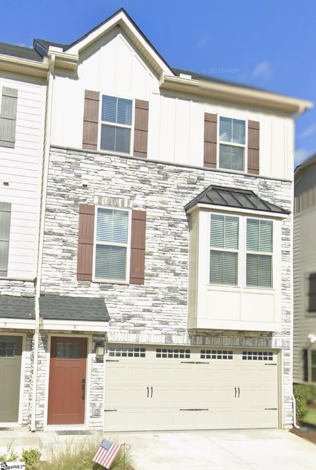 Building Photo - 9 Eagle Wood Dr