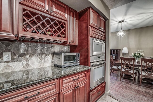 Foto del edificio - 246 Litchfield Ln
