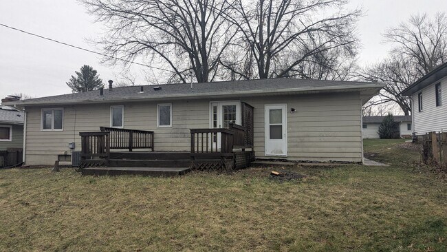 Building Photo - 3 bedroom, 1 bath home in Waterloo