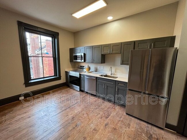 Foto del edificio - 73 W Main St