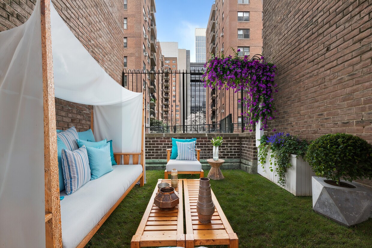 Foto principal - 1175 York Ave