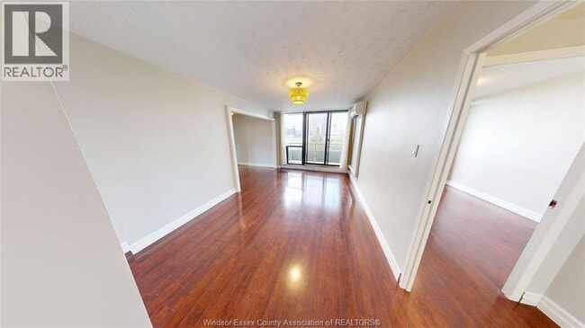 Building Photo - 111 Riverside Dr E