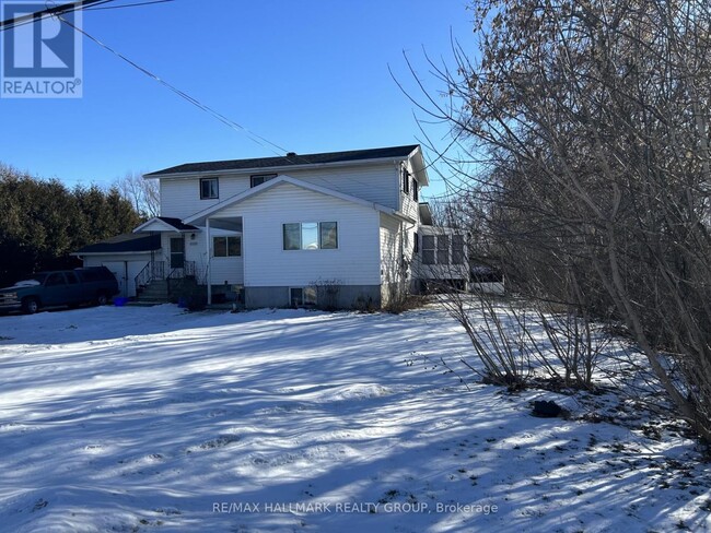 Building Photo - 6094-6094 Ottawa St