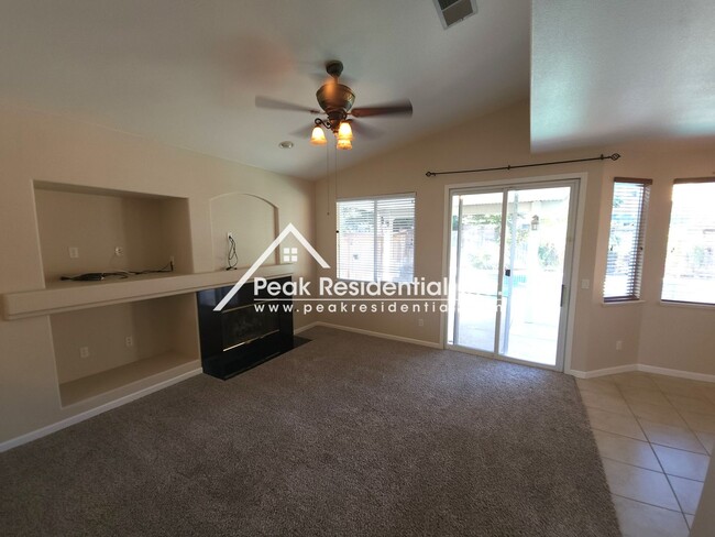 Building Photo - Wonderful 4bd/2.5ba Elk Grove Home With Pool!