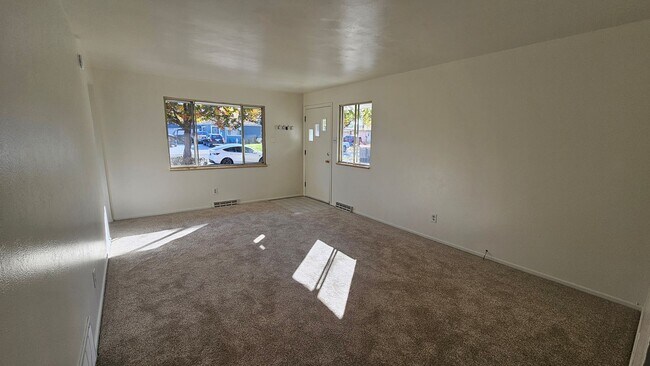 Foto del edificio - Multi Family Ranch Home in Westminster