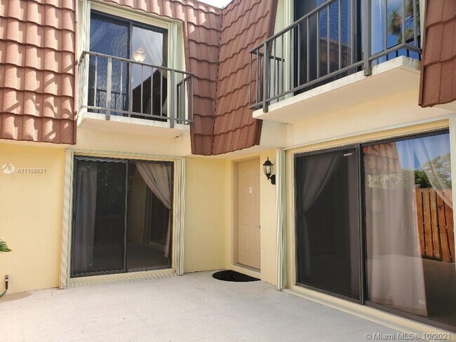 Foto del edificio - 3125 San Fernando Dr